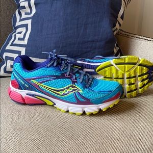 Saucony Ignition 5 size 9 running shoe